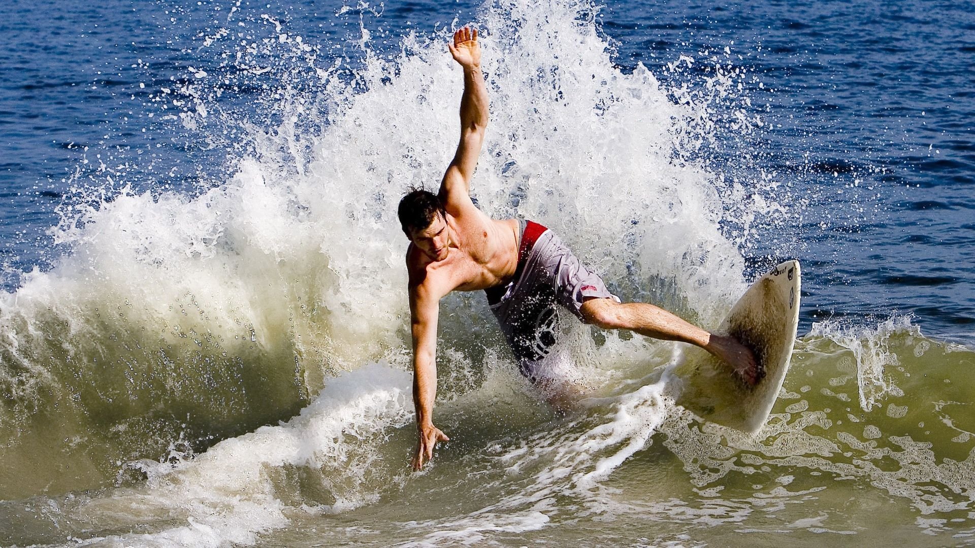 切拉苏奥洛50蛙决赛抢眼表现获赞，切拉瓦洛